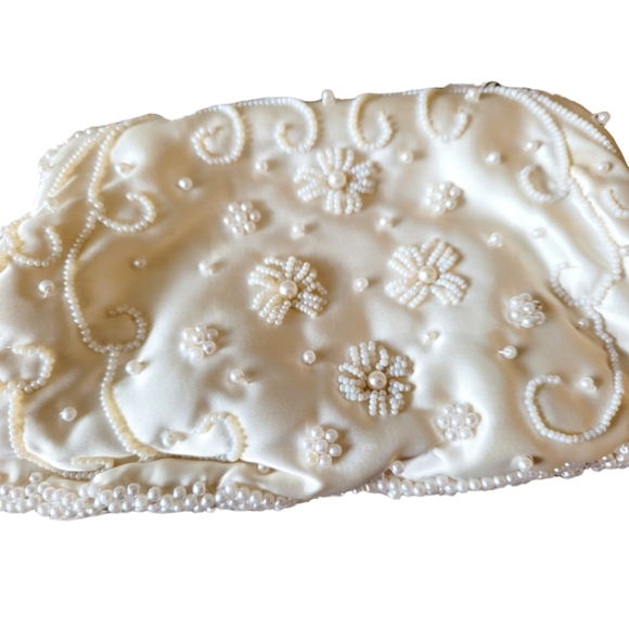 La Regale Clutch Evening Bag with Box Seed Pearl Beaded Floral Design Regency - Picture 4 of 16